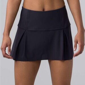 Lululemon Athletica Lost In Pace Skort - Size 4 Regular - MAROON